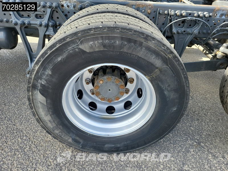 Cab chassis truck Mercedes-Benz Actros 2548 Actros 6X2 BigSpace Retarder PTO Liftachse Xenon ACC Navi Euro 6: picture 16 Cab chassis truck Mercedes-Benz Actros 2548 Actros 6X2 BigSpace Retarder PTO Liftachse Xenon ACC Navi Euro 6: picture 16