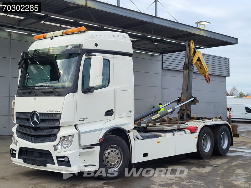 Mercedes-Benz Actros 2645 6X2 Palfinger Pallift containersystem Lift-Axle Automatic Euro 6 - Hook lift truck: picture 5 Mercedes-Benz Actros 2645 6X2 Palfinger Pallift containersystem Lift-Axle Automatic Euro 6 - Hook lift truck: picture 5