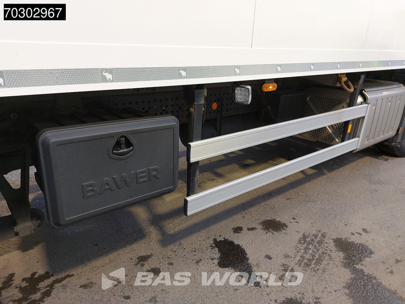 Refrigerator truck Mercedes-Benz Antos 2532 Antos 6X2 Carrier Supra 850 Nordic Automatic Euro 6: picture 13 Refrigerator truck Mercedes-Benz Antos 2532 Antos 6X2 Carrier Supra 850 Nordic Automatic Euro 6: picture 13