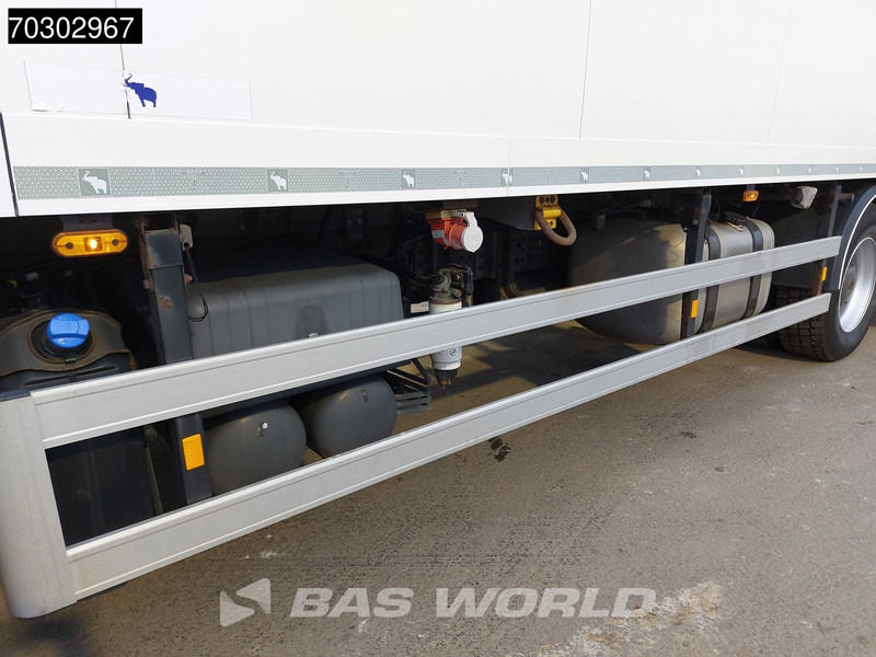 Refrigerator truck Mercedes-Benz Antos 2532 Antos 6X2 Carrier Supra 850 Nordic Automatic Euro 6: picture 12 Refrigerator truck Mercedes-Benz Antos 2532 Antos 6X2 Carrier Supra 850 Nordic Automatic Euro 6: picture 12