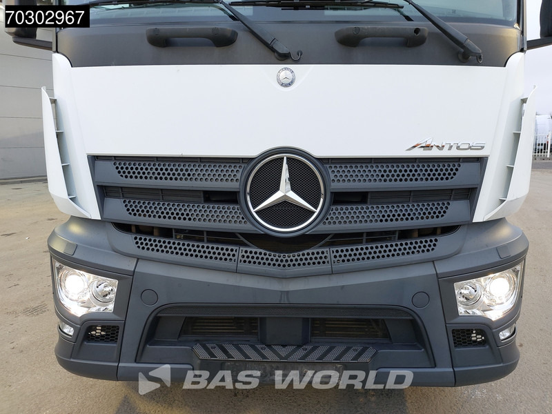 Refrigerator truck Mercedes-Benz Antos 2532 Antos 6X2 Carrier Supra 850 Nordic Automatic Euro 6: picture 10 Refrigerator truck Mercedes-Benz Antos 2532 Antos 6X2 Carrier Supra 850 Nordic Automatic Euro 6: picture 10