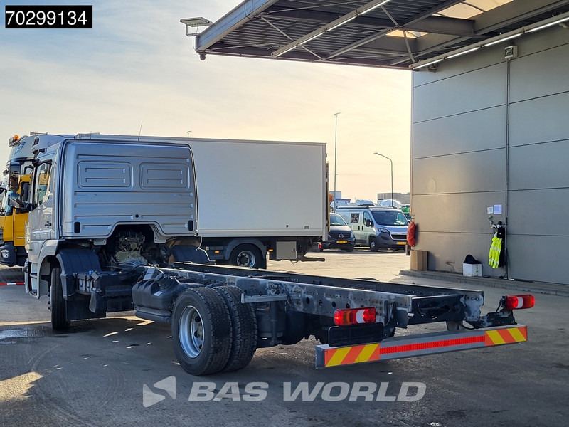Mercedes-Benz Atego 1224 Atego 4X2 12tons chassis LOW Mileage! Automatic Airco Euro 6 - Cab chassis truck: picture 2 Mercedes-Benz Atego 1224 Atego 4X2 12tons chassis LOW Mileage! Automatic Airco Euro 6 - Cab chassis truck: picture 2