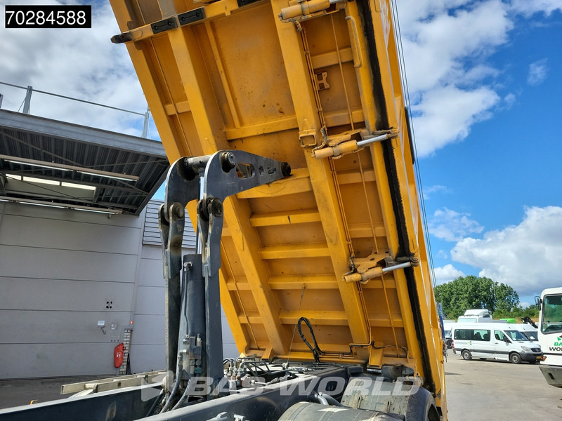 Renault Kerax 480 8X4 13m3 Meiller 2-way tipper Retarder Big-Axle Automatic Euro 5 - Tipper: picture 5 Renault Kerax 480 8X4 13m3 Meiller 2-way tipper Retarder Big-Axle Automatic Euro 5 - Tipper: picture 5