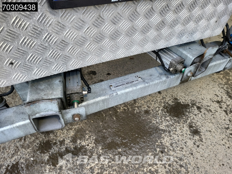 Renault T 430 T 6X2 NL-Truck curtainsides Forklift preparation Steering axle Automatic Euro 6 - Curtainsider truck: picture 5 Renault T 430 T 6X2 NL-Truck curtainsides Forklift preparation Steering axle Automatic Euro 6 - Curtainsider truck: picture 5