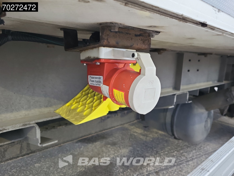 Refrigerator truck Scania R410 6X2 Carrier Supra 1250 MT Schmitz Retarder Liftachse ACC Euro 6: picture 19