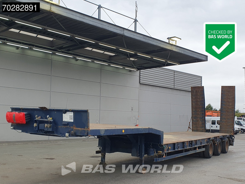 Titan - Low loader semi-trailer: picture 1 Titan - Low loader semi-trailer: picture 1