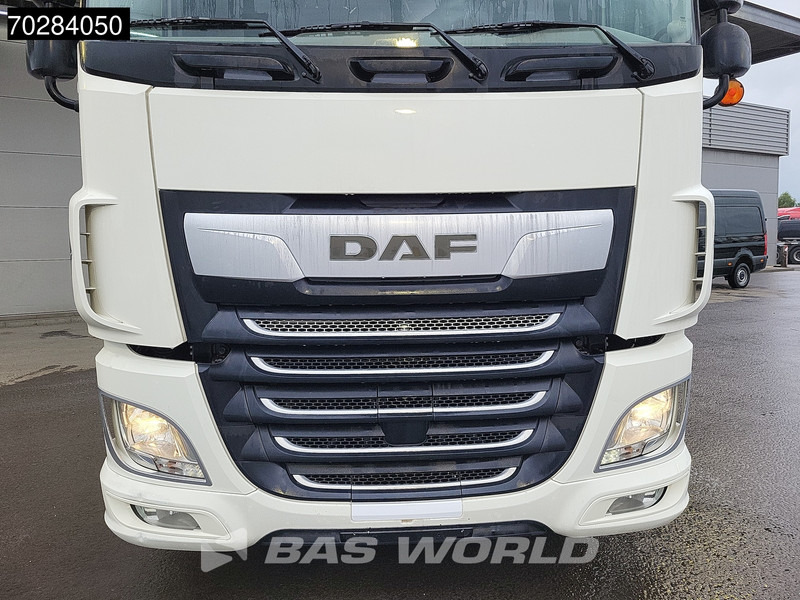 Tractor unit DAF XF 530 4X2 SSC Retarder 2x Tanks Standklima ACC Euro 6: picture 8