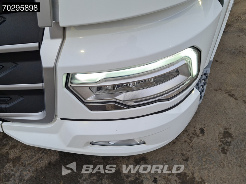 Tractor unit DAF XG+ 530 4X2 Retarder 2xTanks Standklima: picture 12