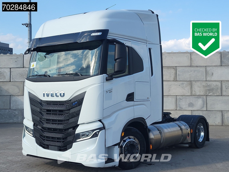 Iveco S-Way 460 S-Way 4X2 Retarder 2x LNG Tanks Navi ACC Alcoa's - Tractor unit: picture 1 Iveco S-Way 460 S-Way 4X2 Retarder 2x LNG Tanks Navi ACC Alcoa's - Tractor unit: picture 1