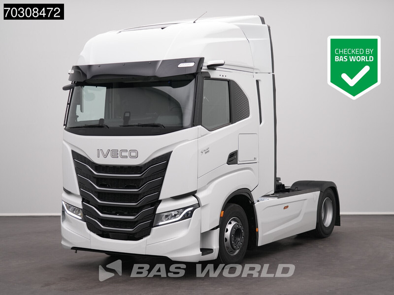 Iveco S-Way 500 4X2 NEW! 2xTanks HPEB Standklima ACC Navi LED - Tractor unit: picture 1 Iveco S-Way 500 4X2 NEW! 2xTanks HPEB Standklima ACC Navi LED - Tractor unit: picture 1