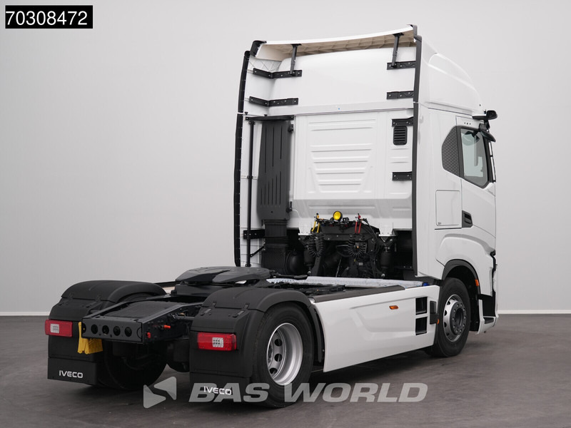 Iveco S-Way 500 4X2 NEW! 2xTanks HPEB Standklima ACC Navi LED - Tractor unit: picture 5 Iveco S-Way 500 4X2 NEW! 2xTanks HPEB Standklima ACC Navi LED - Tractor unit: picture 5