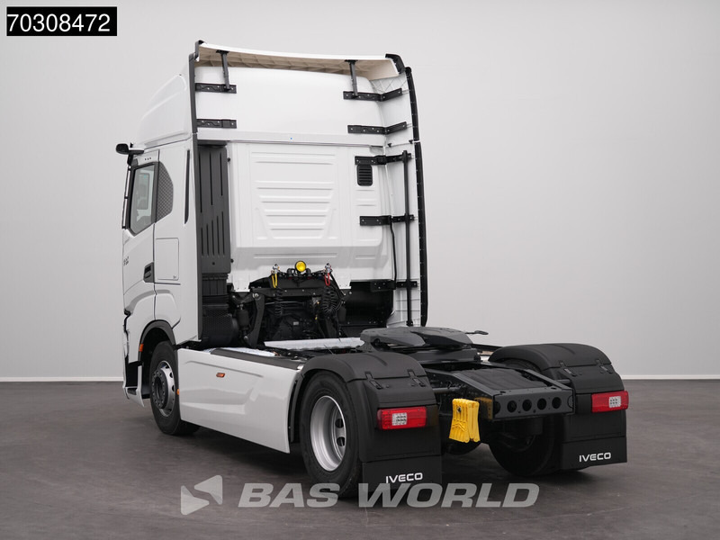 Iveco S-Way 500 4X2 NEW! 2xTanks HPEB Standklima ACC Navi LED - Tractor unit: picture 2 Iveco S-Way 500 4X2 NEW! 2xTanks HPEB Standklima ACC Navi LED - Tractor unit: picture 2