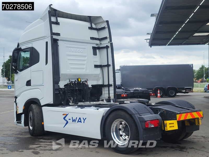 Iveco S-Way 570 S-Way 4X2 Retarder 2x Tanks Standklima Navi Alcoa's - Tractor unit: picture 2 Iveco S-Way 570 S-Way 4X2 Retarder 2x Tanks Standklima Navi Alcoa's - Tractor unit: picture 2