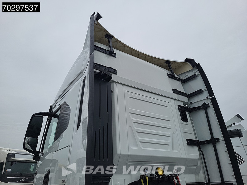 Iveco S-Way 580 4X2 NEW! 2x Tanks Standklima Navi ACC LED Euro 6 - Tractor unit: picture 5 Iveco S-Way 580 4X2 NEW! 2x Tanks Standklima Navi ACC LED Euro 6 - Tractor unit: picture 5