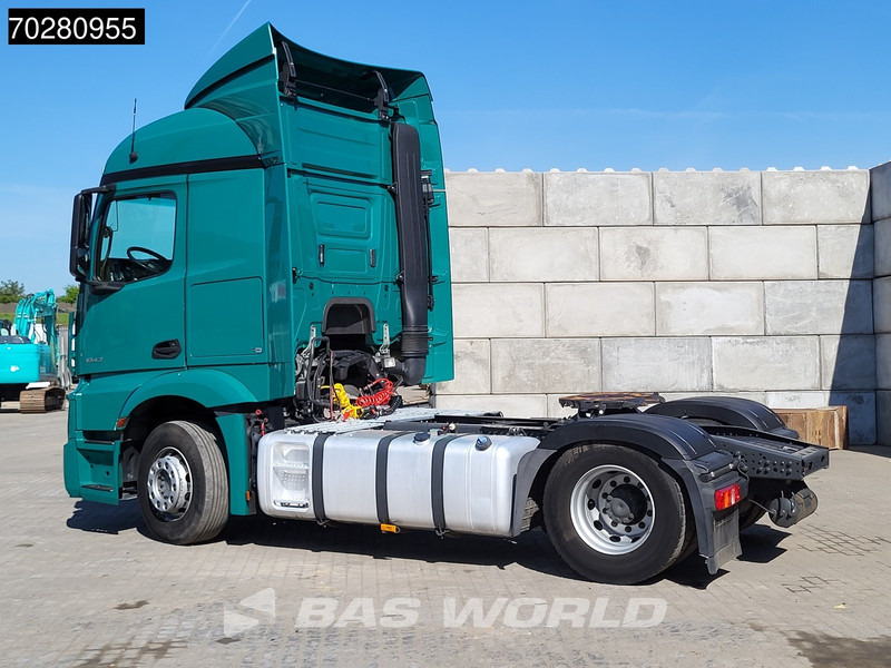 Mercedes-Benz Actros 1843 Actros 4X2 StreamSpace Euro 6 - Tractor unit: picture 2 Mercedes-Benz Actros 1843 Actros 4X2 StreamSpace Euro 6 - Tractor unit: picture 2