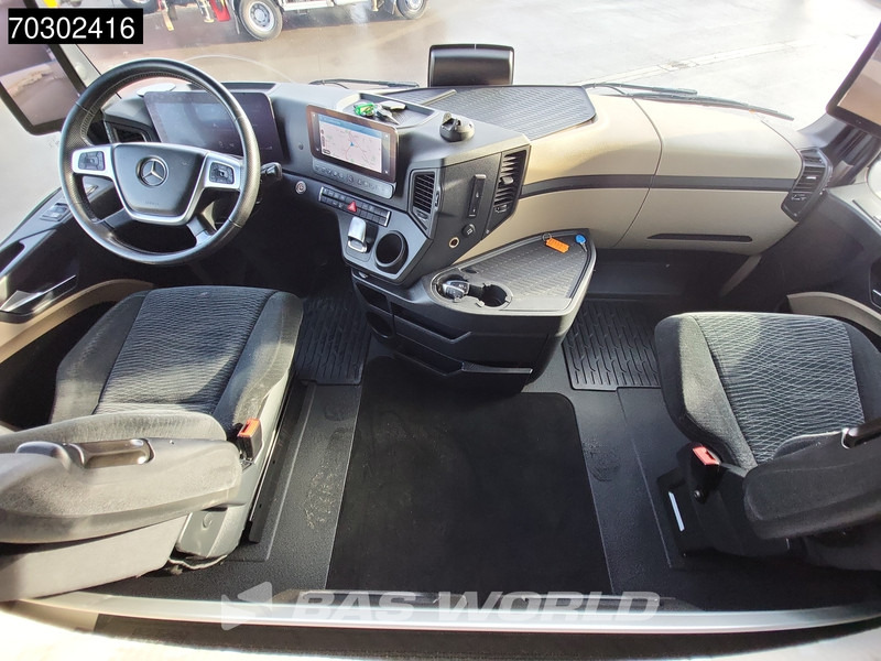 Tractor unit Mercedes-Benz Actros 1845 4X2 GigaSpace Mega Retarder 2x Tanks Standklima Xenon Euro 6: picture 20