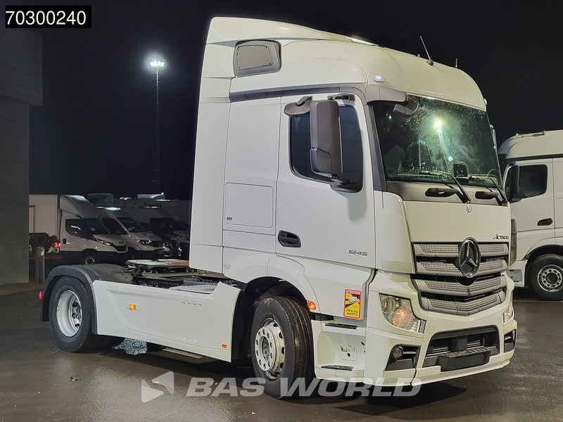 Mercedes-Benz Actros 1845 4X2 StreamSpace Euro 6 - Tractor unit: picture 3 Mercedes-Benz Actros 1845 4X2 StreamSpace Euro 6 - Tractor unit: picture 3