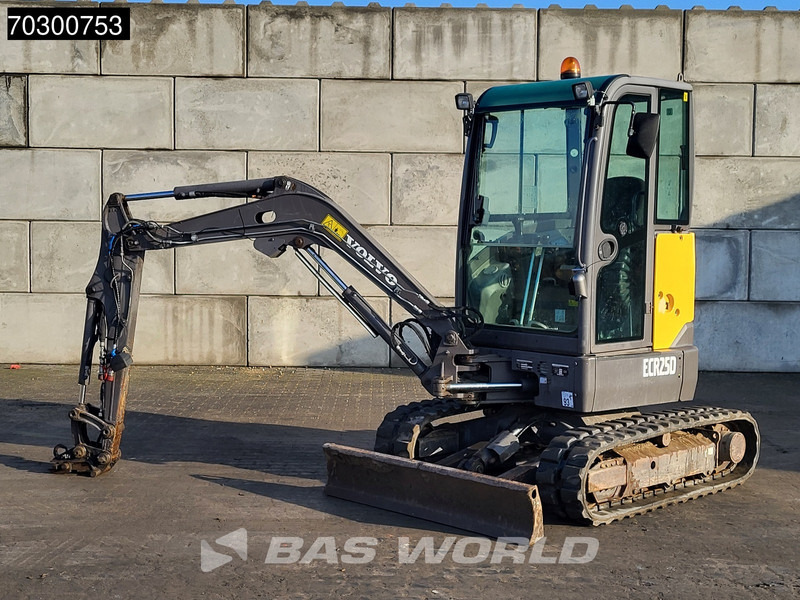 Volvo ECR25 D - Mini excavator: picture 2 Volvo ECR25 D - Mini excavator: picture 2