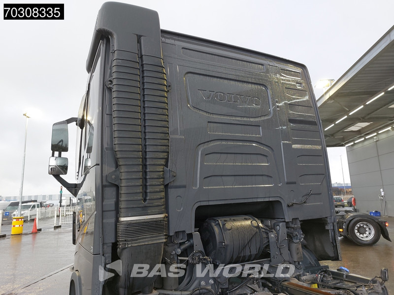 Volvo FH16 750 FH 10X4 10x4 chassis Big-Axle Full Air suspension Automatic Euro 6 - Cab chassis truck: picture 5 Volvo FH16 750 FH 10X4 10x4 chassis Big-Axle Full Air suspension Automatic Euro 6 - Cab chassis truck: picture 5
