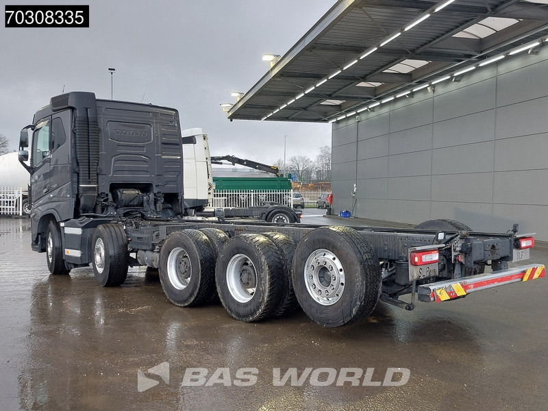 Volvo FH16 750 FH 10X4 10x4 chassis Big-Axle Full Air suspension Automatic Euro 6 - Cab chassis truck: picture 2 Volvo FH16 750 FH 10X4 10x4 chassis Big-Axle Full Air suspension Automatic Euro 6 - Cab chassis truck: picture 2