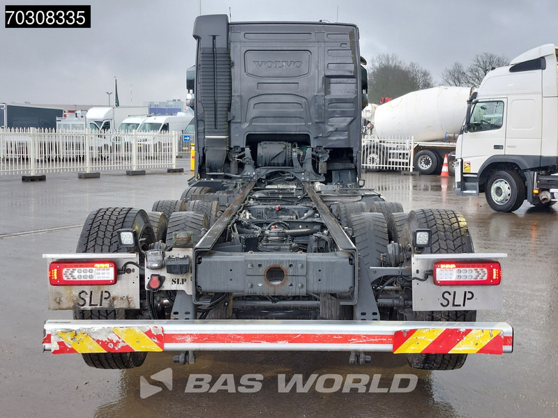 Volvo FH16 750 FH 10X4 10x4 chassis Big-Axle Full Air suspension Automatic Euro 6 - Cab chassis truck: picture 3 Volvo FH16 750 FH 10X4 10x4 chassis Big-Axle Full Air suspension Automatic Euro 6 - Cab chassis truck: picture 3