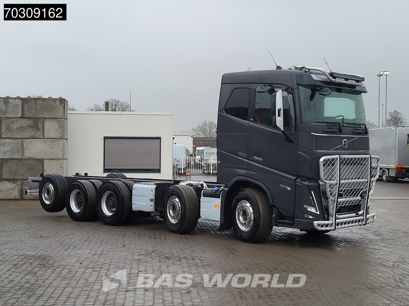 Volvo FH16 750 FH 10X4 10x4 chassis Dynamic-Steering Big-Axle Lift+Lenkachse VEB+ Navi Euro 6 - Cab chassis truck: picture 3 Volvo FH16 750 FH 10X4 10x4 chassis Dynamic-Steering Big-Axle Lift+Lenkachse VEB+ Navi Euro 6 - Cab chassis truck: picture 3