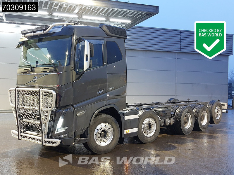 Volvo FH16 750 FH 10X4 10x4 chassis Dynamic-Steering Big-Axle Lift+Lenkachse VEB+ Navi Euro 6 - Cab chassis truck: picture 1 Volvo FH16 750 FH 10X4 10x4 chassis Dynamic-Steering Big-Axle Lift+Lenkachse VEB+ Navi Euro 6 - Cab chassis truck: picture 1