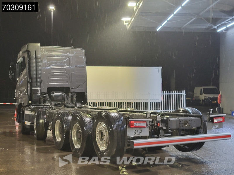 Volvo FH16 750 FH 10X4 10x4 chassis Lift+Steering axle dynamic steering Automatic Euro 6 - Cab chassis truck: picture 2 Volvo FH16 750 FH 10X4 10x4 chassis Lift+Steering axle dynamic steering Automatic Euro 6 - Cab chassis truck: picture 2