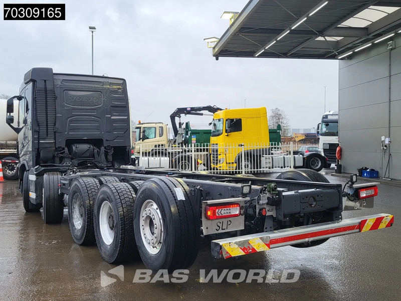 Volvo FH16 750 FH 10X4 Chassis 10x4 Big-Axle Air suspension Dynamic Steering Euro 6 - Cab chassis truck: picture 2 Volvo FH16 750 FH 10X4 Chassis 10x4 Big-Axle Air suspension Dynamic Steering Euro 6 - Cab chassis truck: picture 2