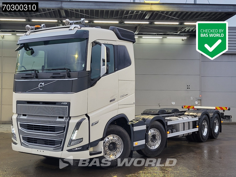 Volvo FH16 750 FH 8X4 NEW 8x4 chassis! Air suspension Big-Axle Automatic VEB+ Euro 6 - Cab chassis truck: picture 1 Volvo FH16 750 FH 8X4 NEW 8x4 chassis! Air suspension Big-Axle Automatic VEB+ Euro 6 - Cab chassis truck: picture 1