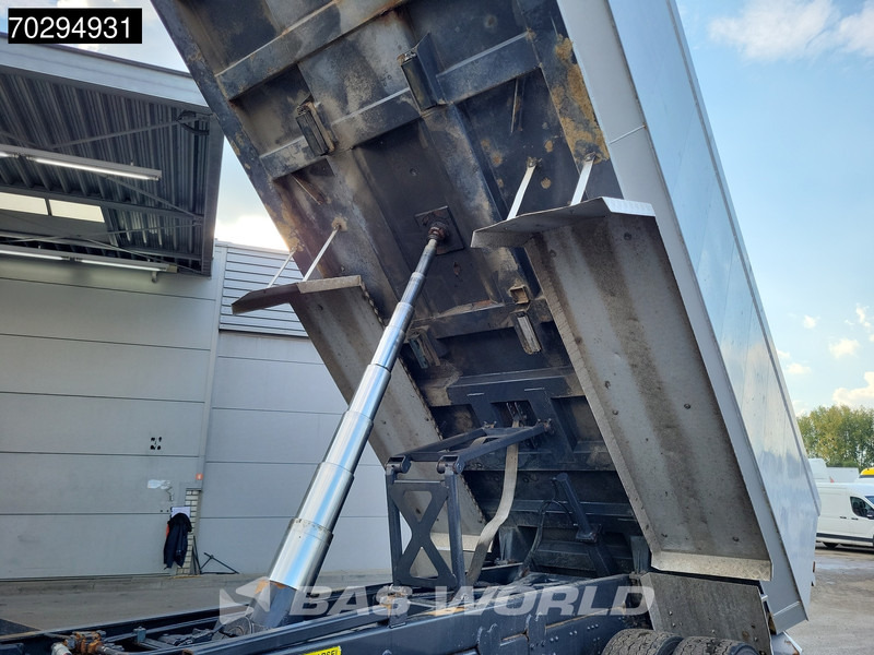 Volvo FM 62R B FM 6X2 12m3 MAUR Tipper Big-Axle Steelsuspension Automatic Euro 3 - Tipper: picture 3 Volvo FM 62R B FM 6X2 12m3 MAUR Tipper Big-Axle Steelsuspension Automatic Euro 3 - Tipper: picture 3