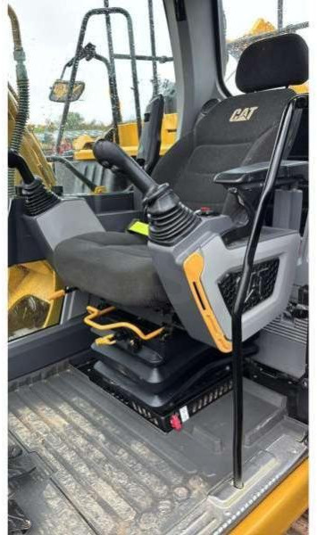 Crawler excavator Caterpillar 313GC: picture 7