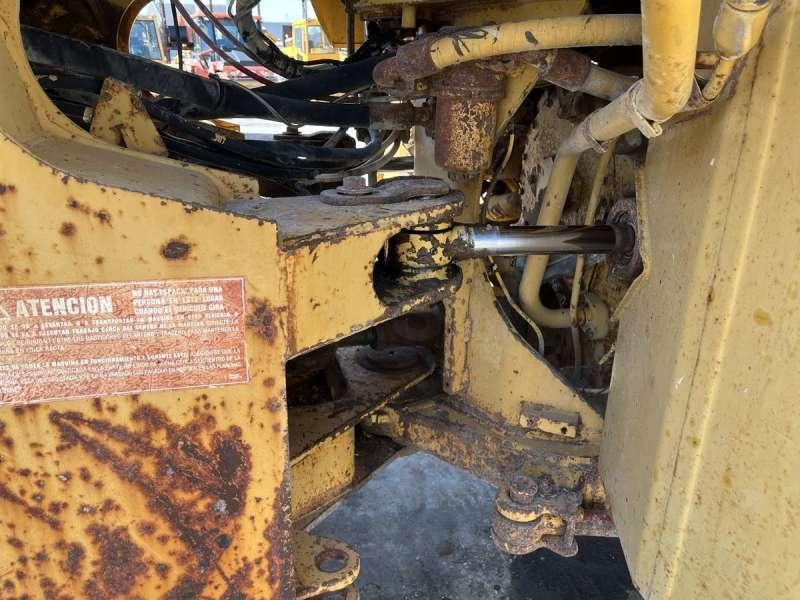 Wheel loader Caterpillar 950B: picture 24