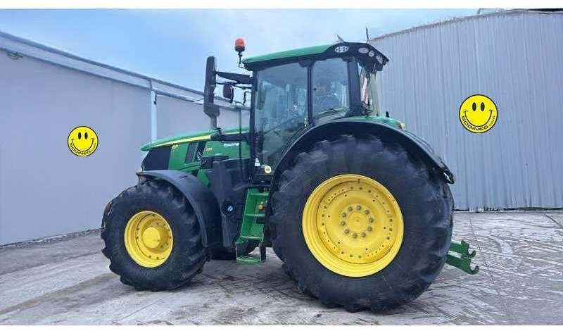 John Deere 6R 195 - Farm tractor: picture 1 John Deere 6R 195 - Farm tractor: picture 1