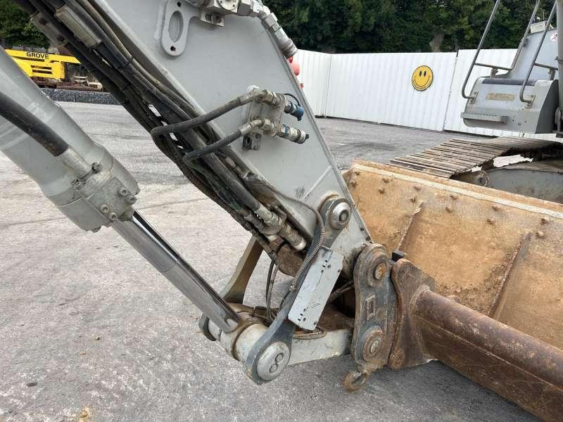 Liebherr R922 - Crawler excavator: picture 2 Liebherr R922 - Crawler excavator: picture 2