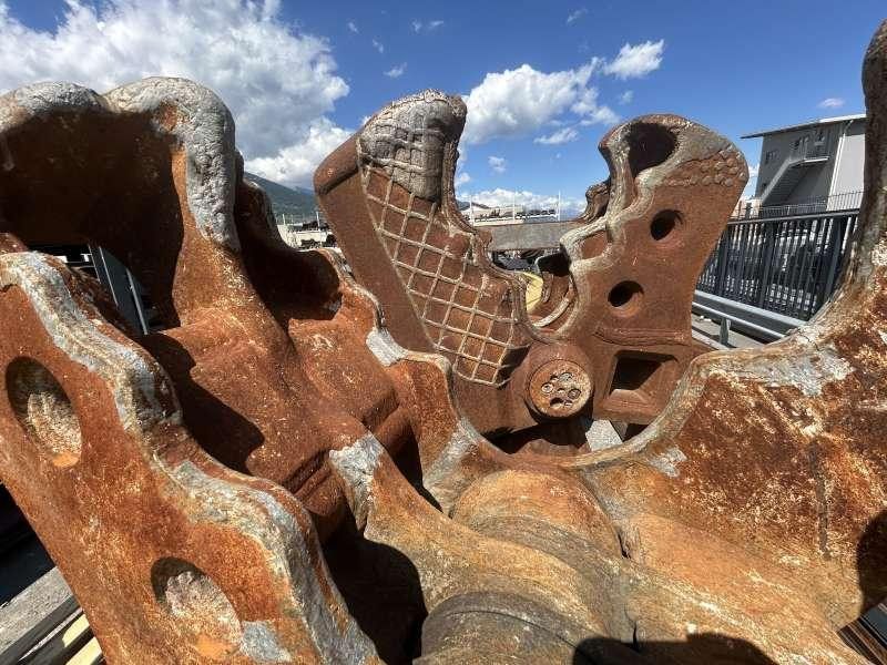 MONTABERT Lot 2 Croc Béton - Demolition shears: picture 2 MONTABERT Lot 2 Croc Béton - Demolition shears: picture 2