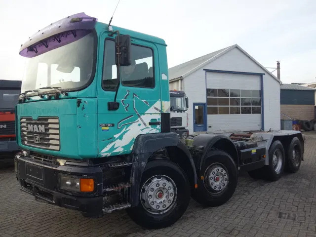 MAN 32-364 CHASSIS 8X4 STEELSPRINGS - Cab chassis truck: picture 2 MAN 32-364 CHASSIS 8X4 STEELSPRINGS - Cab chassis truck: picture 2