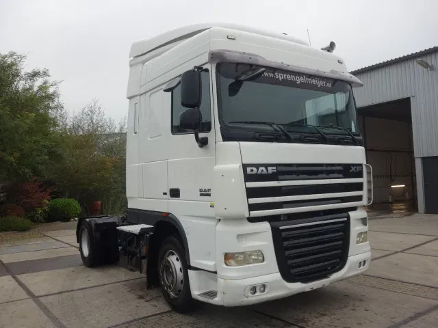 DAF XF 105.460 retarder - Tractor unit: picture 2 DAF XF 105.460 retarder - Tractor unit: picture 2
