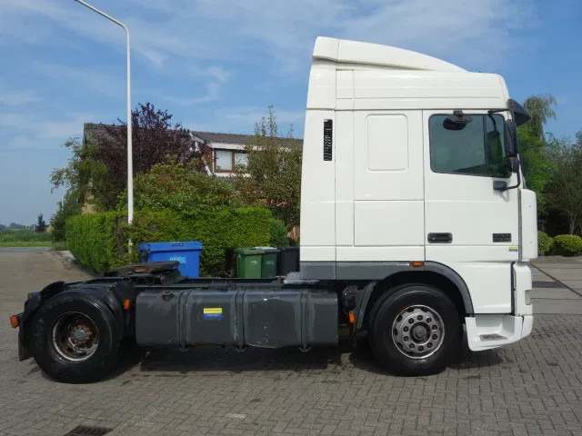 DAF XF 430 euro3 manual gear - Tractor unit: picture 3 DAF XF 430 euro3 manual gear - Tractor unit: picture 3