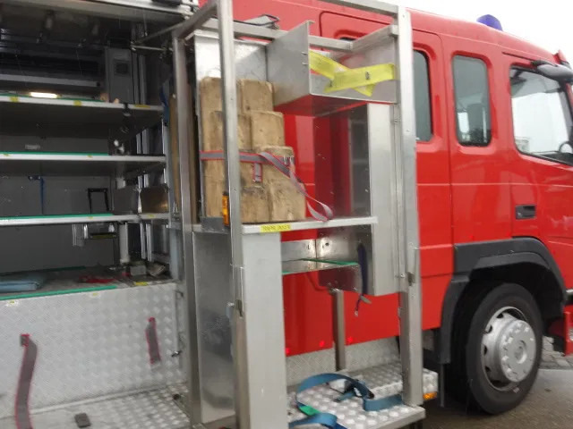 Volvo FM 10 330 pk 2000 LITER WATER TANK KRONEBURGPUMP - Fire truck: picture 2 Volvo FM 10 330 pk 2000 LITER WATER TANK KRONEBURGPUMP - Fire truck: picture 2