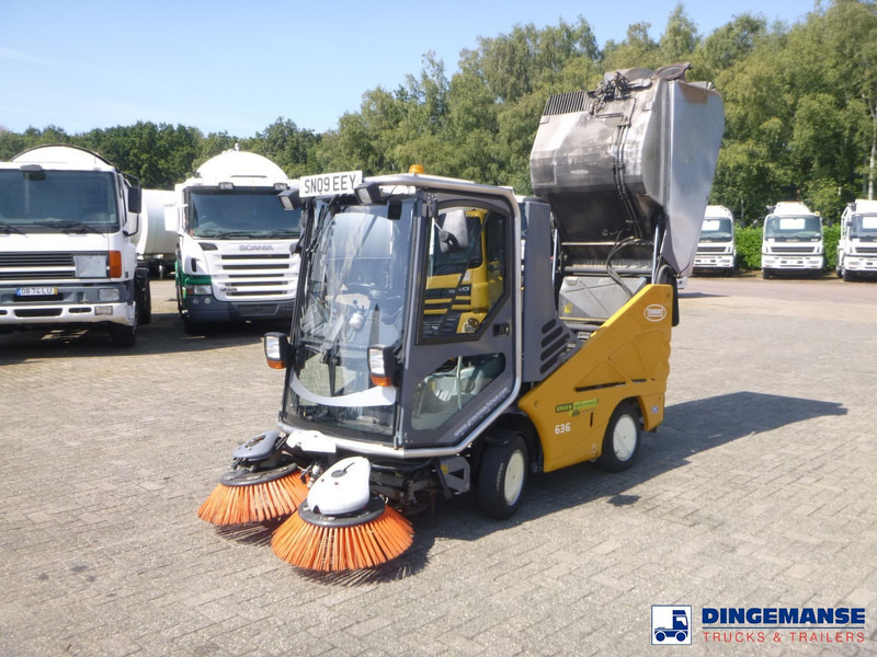 Applied sweeper Green machine 636 - Road sweeper: picture 5 Applied sweeper Green machine 636 - Road sweeper: picture 5