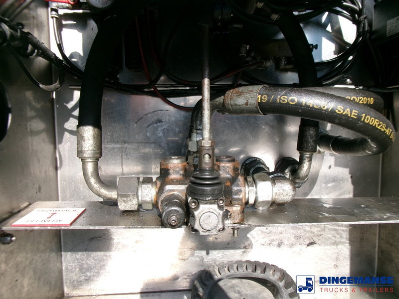 Leasing of Feldbinder Fuel tank alu 42 m3 / / 6 comp + pump Feldbinder Fuel tank alu 42 m3 / / 6 comp + pump: picture 19