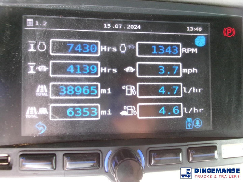 Road sweeper Johnston C202 compact street sweeper: picture 12 Road sweeper Johnston C202 compact street sweeper: picture 12