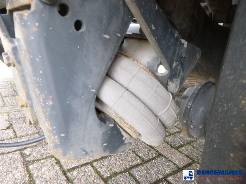 Tank semi-trailer MAISONNEUVE Bitumen tank inox 34.9 m3 / 1 comp: picture 7 Tank semi-trailer MAISONNEUVE Bitumen tank inox 34.9 m3 / 1 comp: picture 7