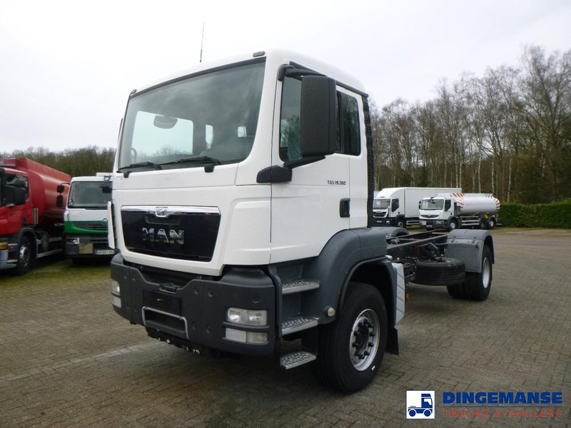 MAN TGS 19.360 4X2 BBS manual Euro 2 chassis + PTO - Cab chassis truck: picture 1 MAN TGS 19.360 4X2 BBS manual Euro 2 chassis + PTO - Cab chassis truck: picture 1