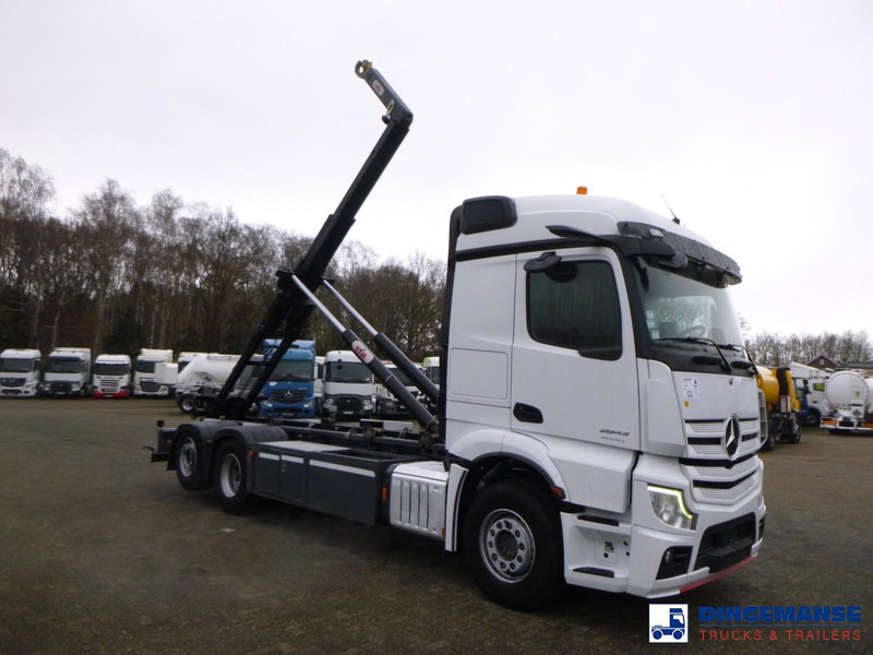Mercedes-Benz Actros 2843 6x2 Hyva container hook 20t - Hook lift truck: picture 2 Mercedes-Benz Actros 2843 6x2 Hyva container hook 20t - Hook lift truck: picture 2