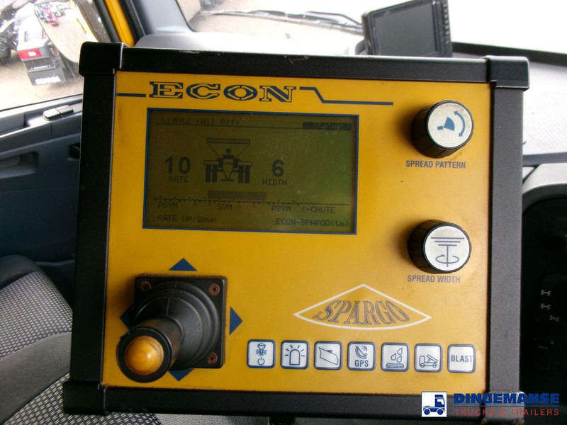 Leasing of Mercedes-Benz Axor 1824 4x4 RHD salt spreader / gritter Mercedes-Benz Axor 1824 4x4 RHD salt spreader / gritter: picture 12 Leasing of Mercedes-Benz Axor 1824 4x4 RHD salt spreader / gritter Mercedes-Benz Axor 1824 4x4 RHD salt spreader / gritter: picture 12