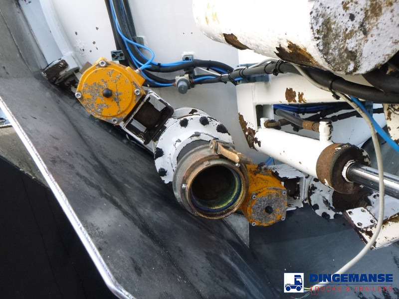 Leasing of Scania P124-420 6x2 vacuum tank 10.5 m3 Scania P124-420 6x2 vacuum tank 10.5 m3: picture 18