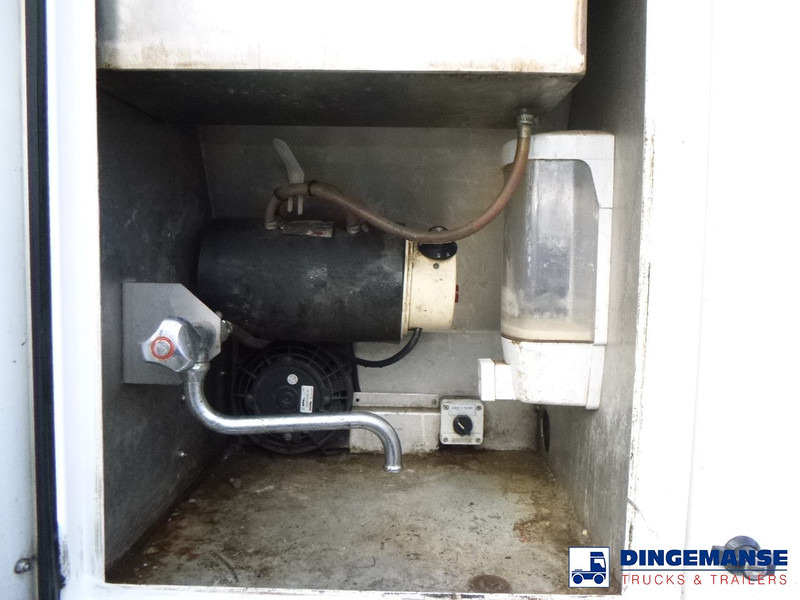 Leasing of Scania P124-420 6x2 vacuum tank 10.5 m3 Scania P124-420 6x2 vacuum tank 10.5 m3: picture 15