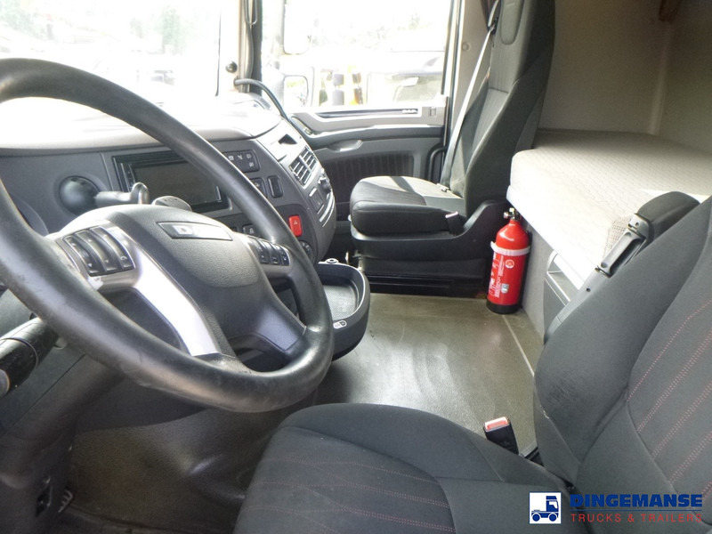 Tractor unit DAF XF 530 6x2 Euro 6: picture 13